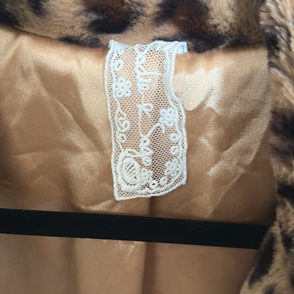 Faux Fur Cheetah Coat - Picture 3 of 4